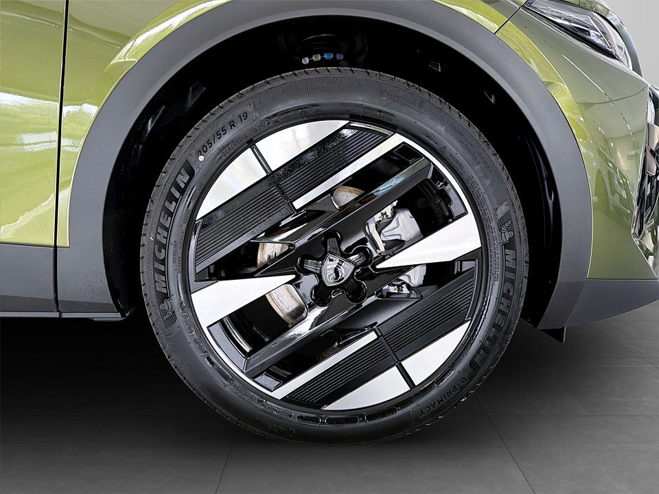 Bild på Peugeot 408 Edition Exclusive Hybrid Aut - OMGÅENDE LEVERANS!