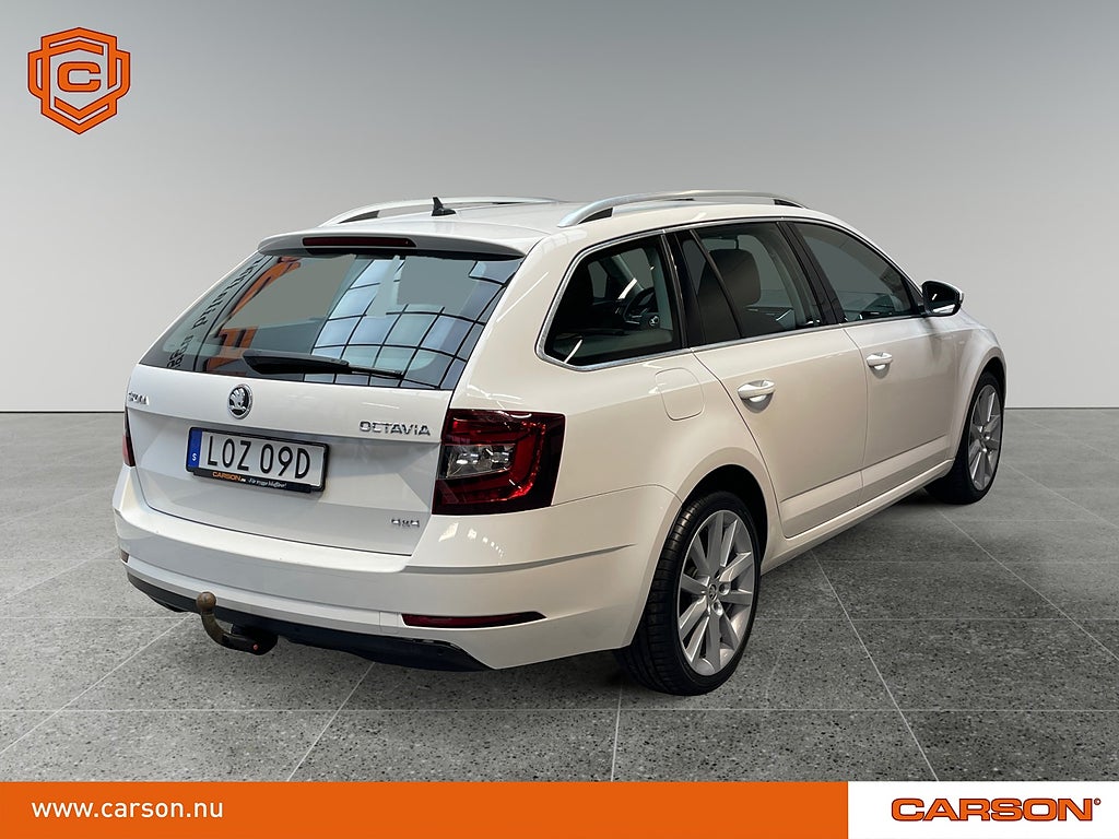 Skoda Octavia Kombi 2.0 TDI SCR 4x4 Style Värmare AppCarplay Dragkrok