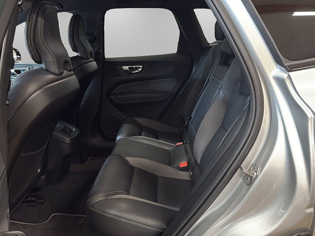 Volvo XC60 B4 AWD 197hk R-Design Geartronic Drag/Navi/Backkamera – bild 9
