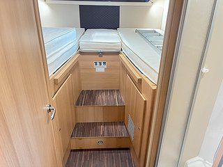 Husbil-halvintegrerad Mc Louis MC4 273 19 av 28