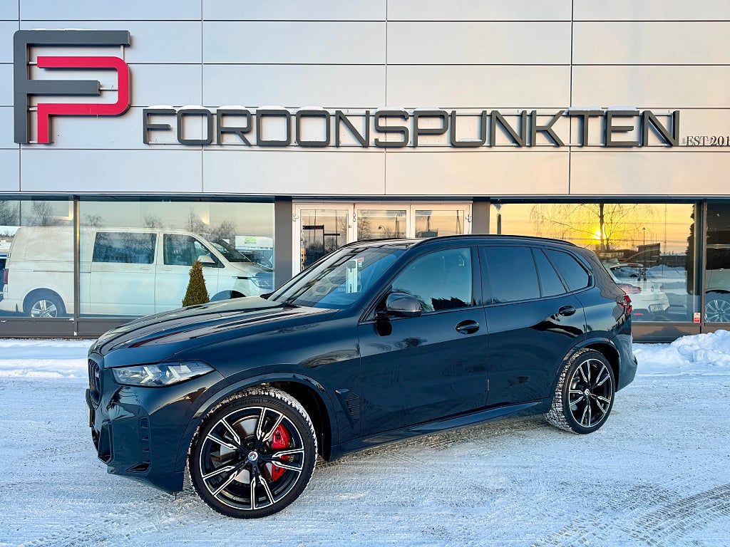 BMW X5 M60i xDrive M-Sport B&W Värmare LEASBAR 530hk