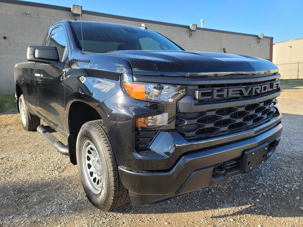 Chevrolet Silverado kort hytt  V8 Reg cab 4 wd Black edition