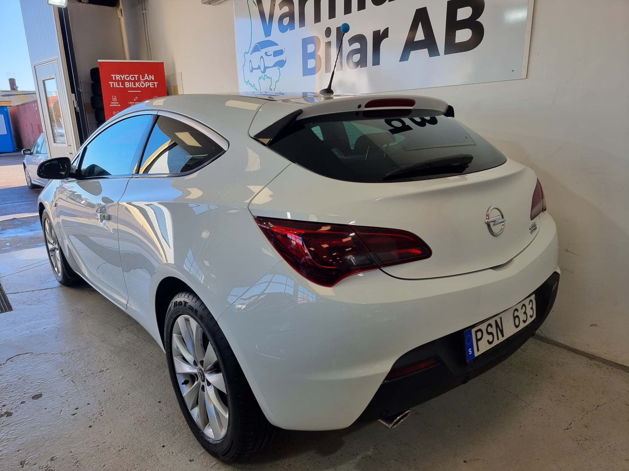 Opel Astra GTC 1.4 Turbo 140hk 2012, bild 4/42