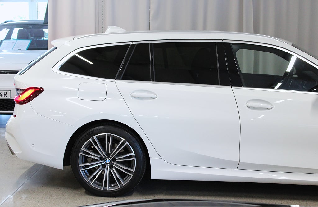 BMW 320D xDrive 190hk, M Sport, Drag, Värmare, S&V-hjul, Skinn