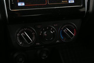 Halvkombi Suzuki Swift 16 av 20
