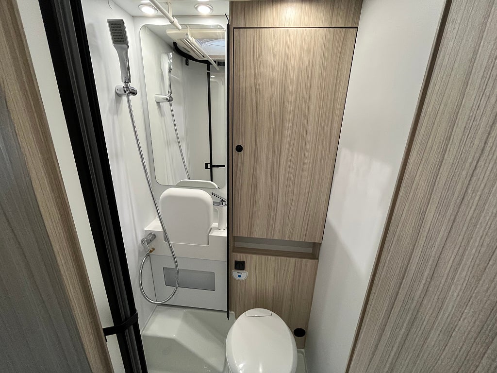 Sun Living A 70 DK Automat / 3500 kg / Våningssäng / B-kort - Sun Living