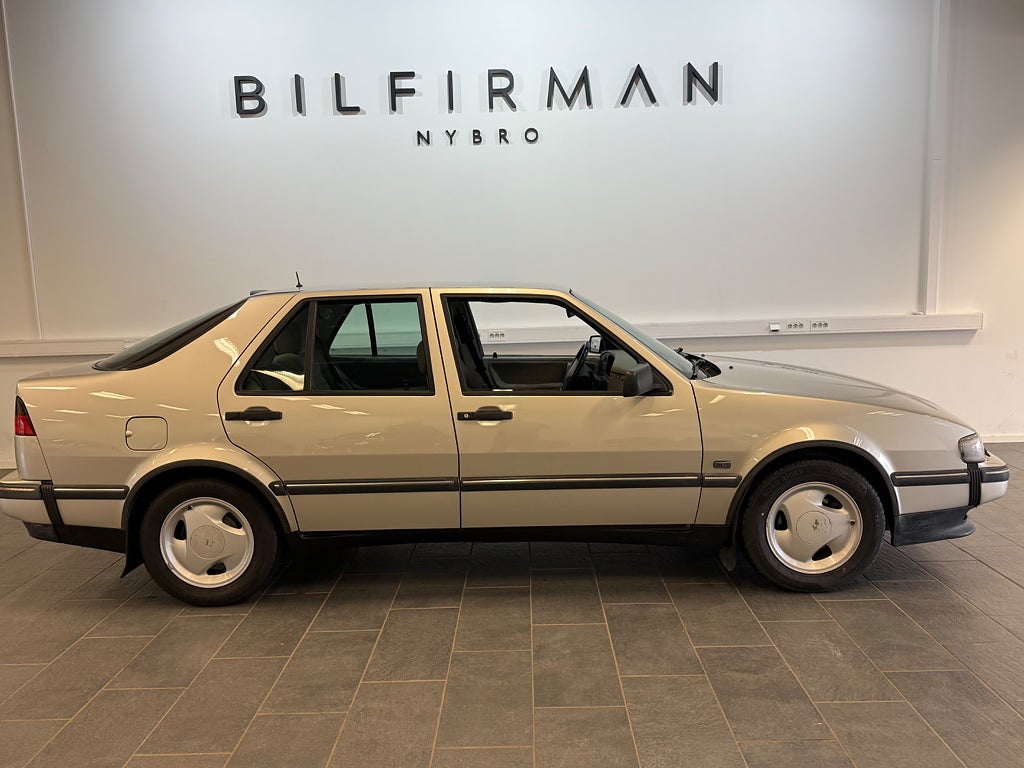 Saab 9000