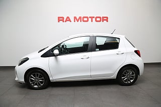 Halvkombi Toyota Yaris 2 av 24