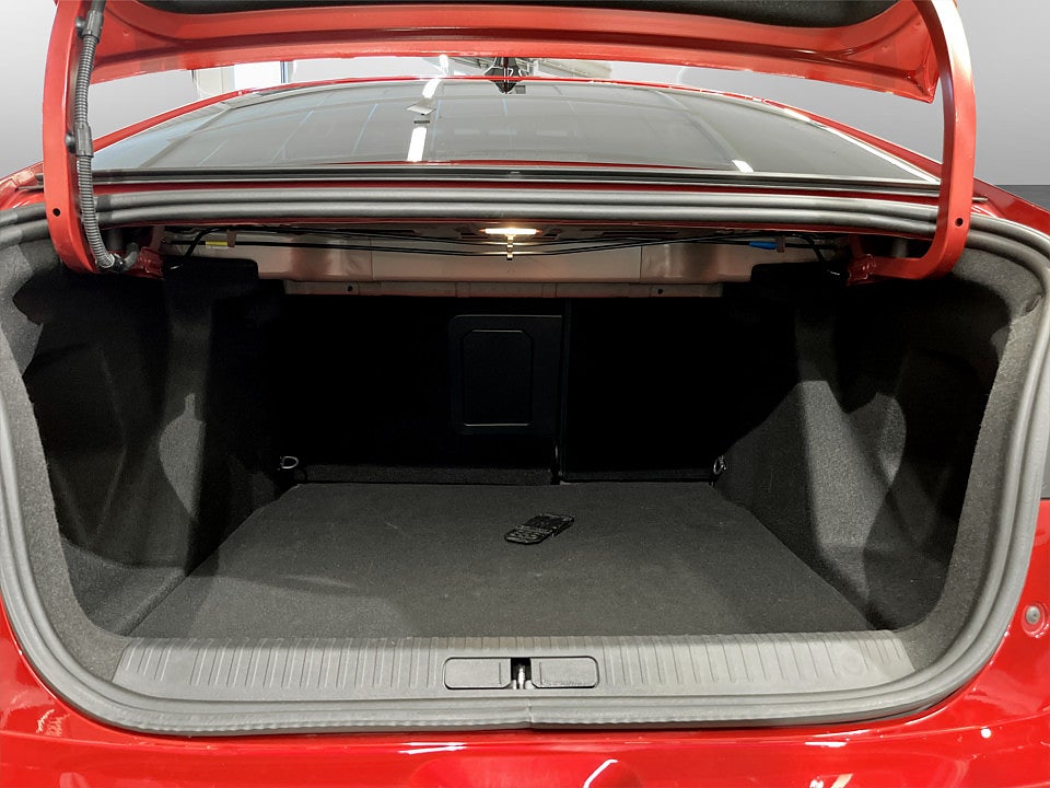 Bild på Citroën e-C4X Shine Exclusive 50 kWh Aut B-KAMERA PANO ELSTOL 136hk