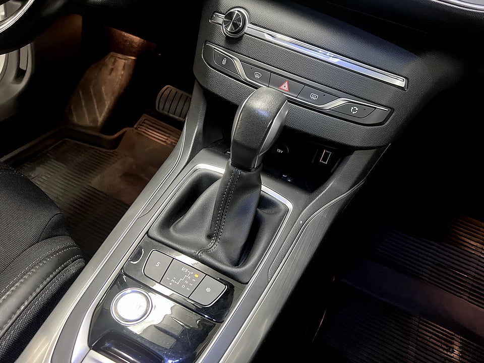 Bild på Peugeot 308 sw SW Allure 1.2 PT 130hk Aut PDC-SENSOR BLUETOOTH