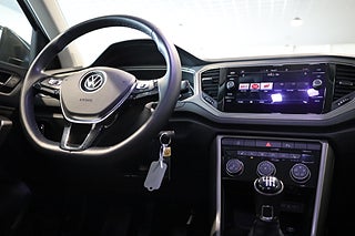 SUV Volkswagen T-Roc 18 av 28