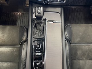 Volvo XC60 T5 AWD R-Design/Drag/Bvärm/Kamera/Navi/Rattvärme