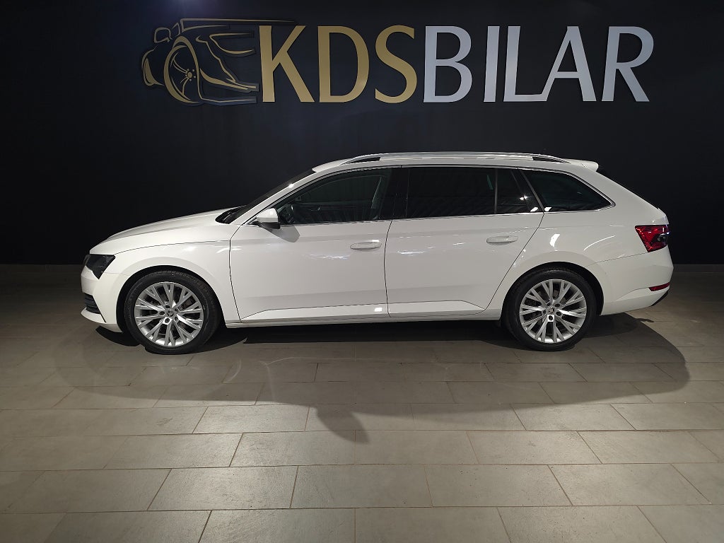 Skoda Superb iV Kombi 1.4 TSI iV Hybrid Business Adventure 218hk