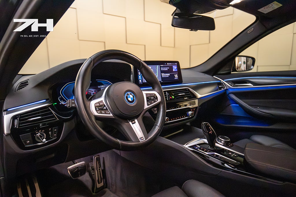 BMW 530e xDrive Touring M sport / H/K / Drag / Laser / Farthåll.
