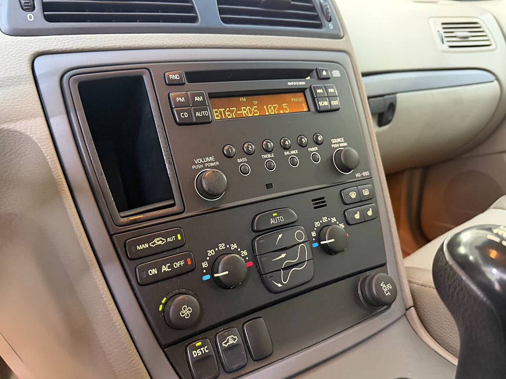 VOLVO V70 2.4 BUSINESS 140 ch 4X2 BVM - 265000 km