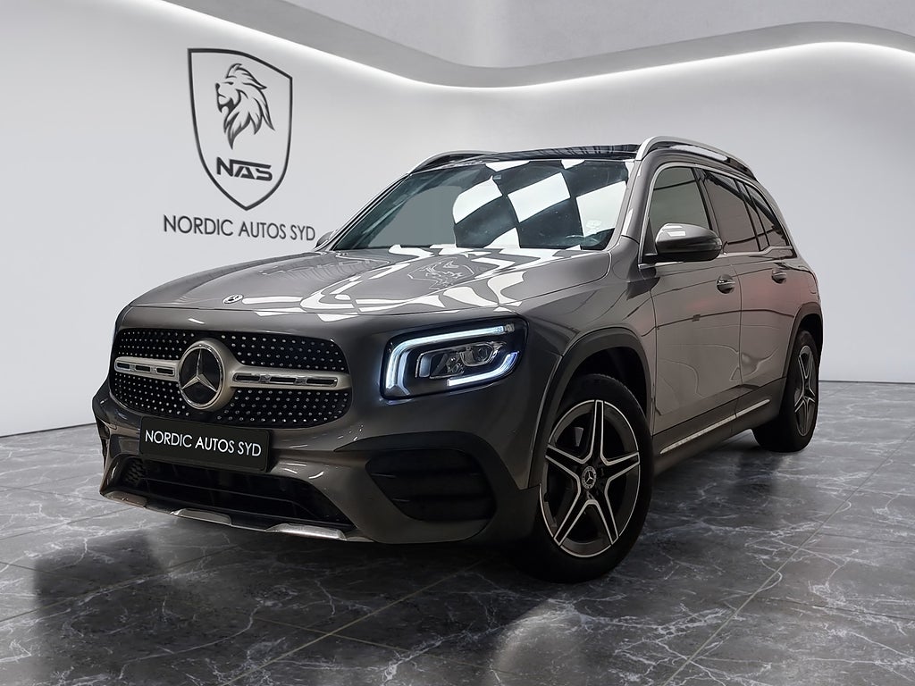 Mercedes-Benz GLB 200 / AMG / Panorama / 7 Sits / Widescreen