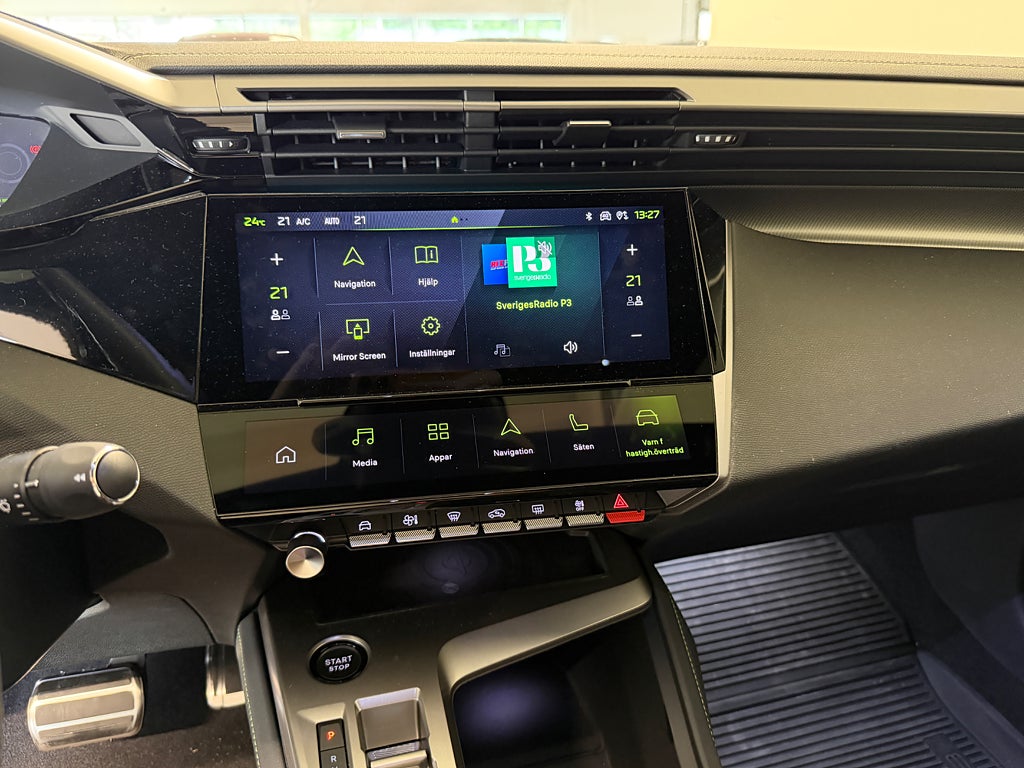Peugeot 408 Hybrid 145 1.2 PT 145 e-DSC Excl Avt drag Euro 6 thumbnail