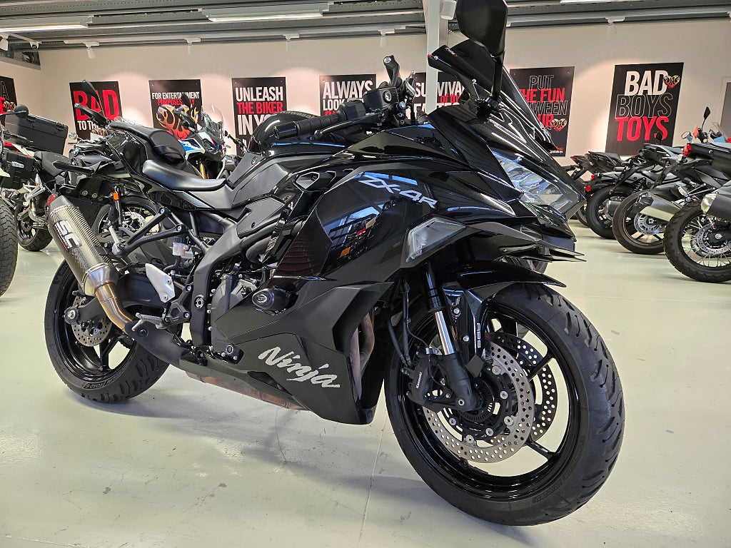 Kawasaki NINJA ZX-4R 