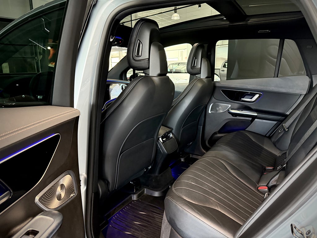 Mercedes-Benz EQE SUV 350 4MATIC AMG Hyperscreen Glastak Läder Drag 22tum - bild 6