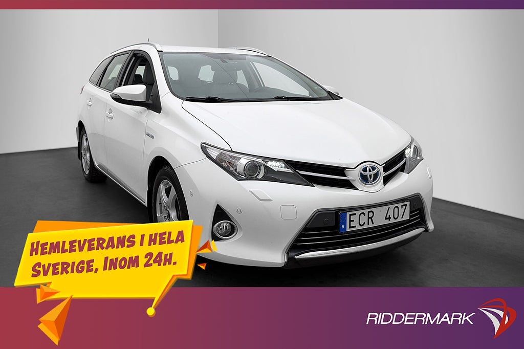 Toyota Auris Hybrid e-CVT 136hk Executive Värmare Kamera Nav