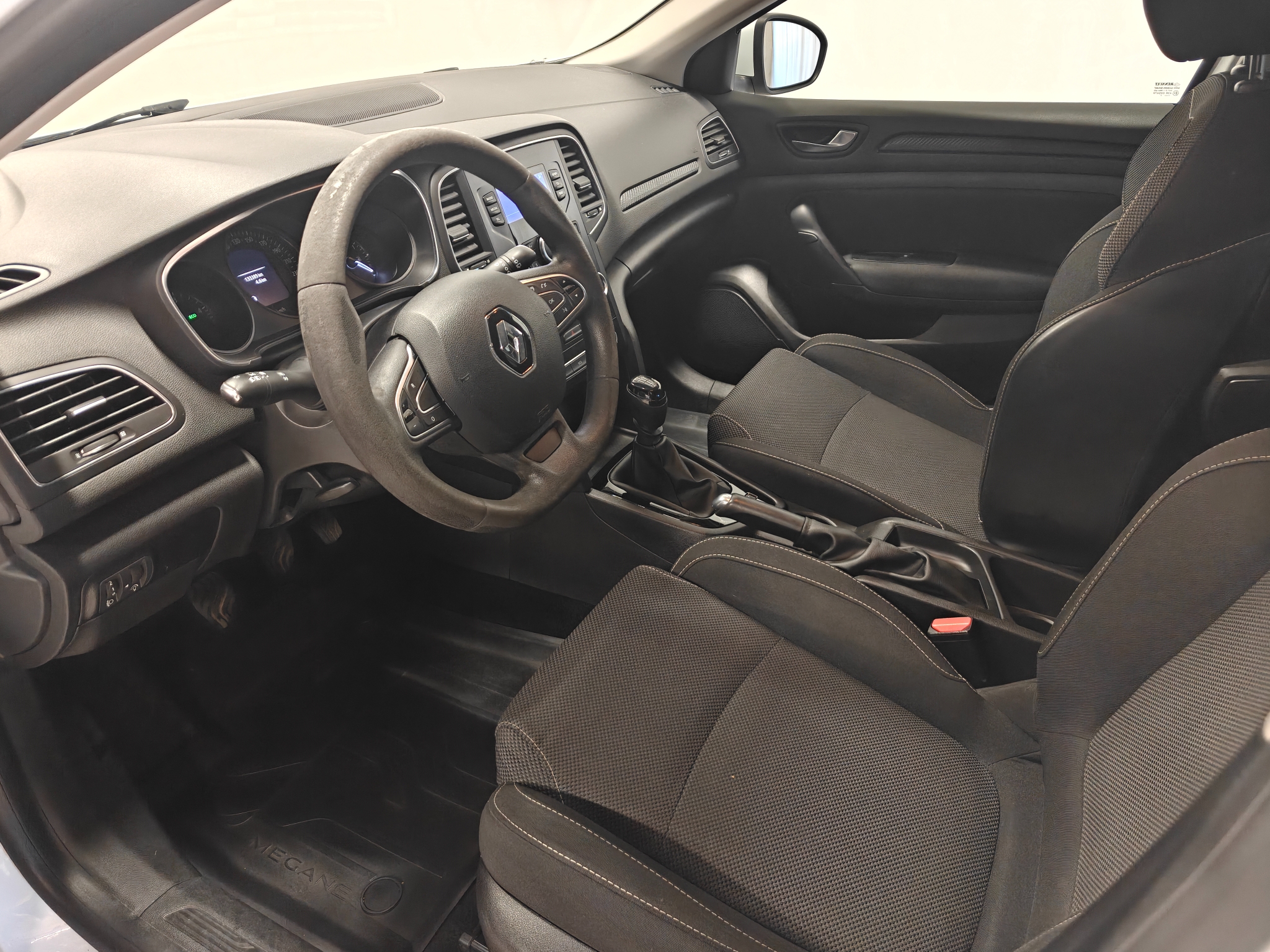 Renault Megane 2017, bild 5/10