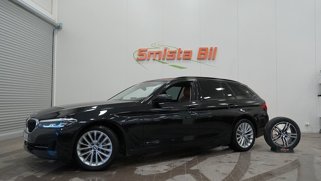 BMW 530e xDrive Plug-in Touring LÄDER DRAG H/K MOMS 292hk