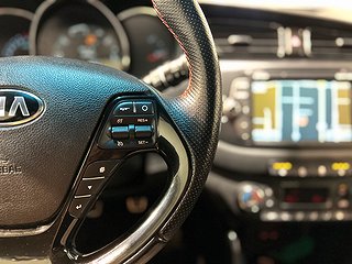 Kia Pro_Cee´d GT 1.6 Mvärm Kamera Psens GPS Pano S/V-hjul