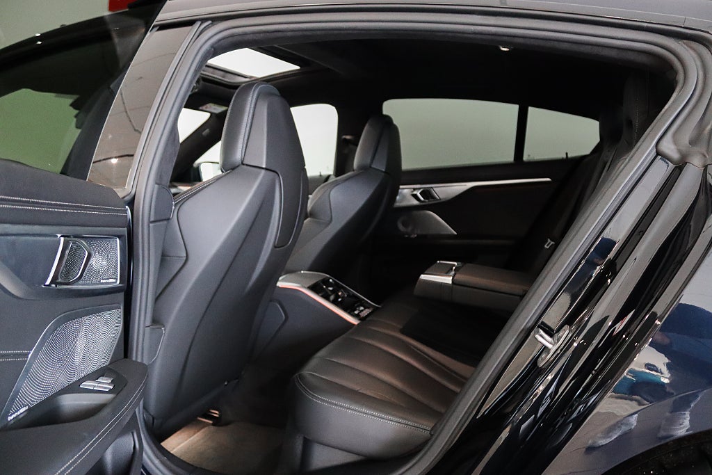 BMW M850i xDrive Gran Coupe B&W Kolfiber Panorama Soft Close