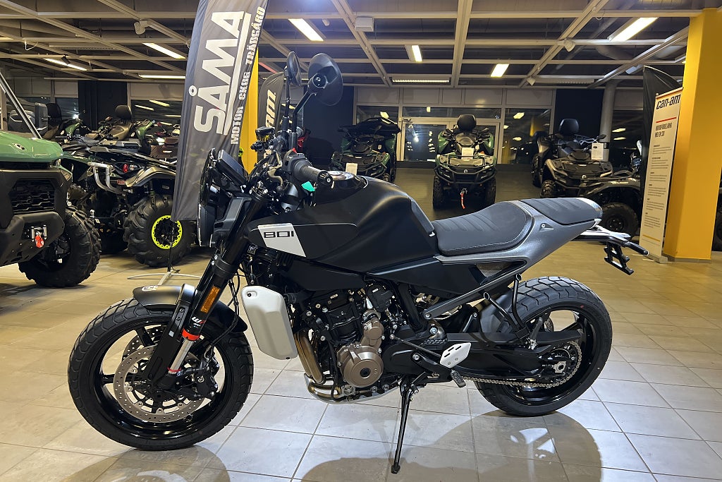 Husqvarna Svartpilen 801 *Demo* 