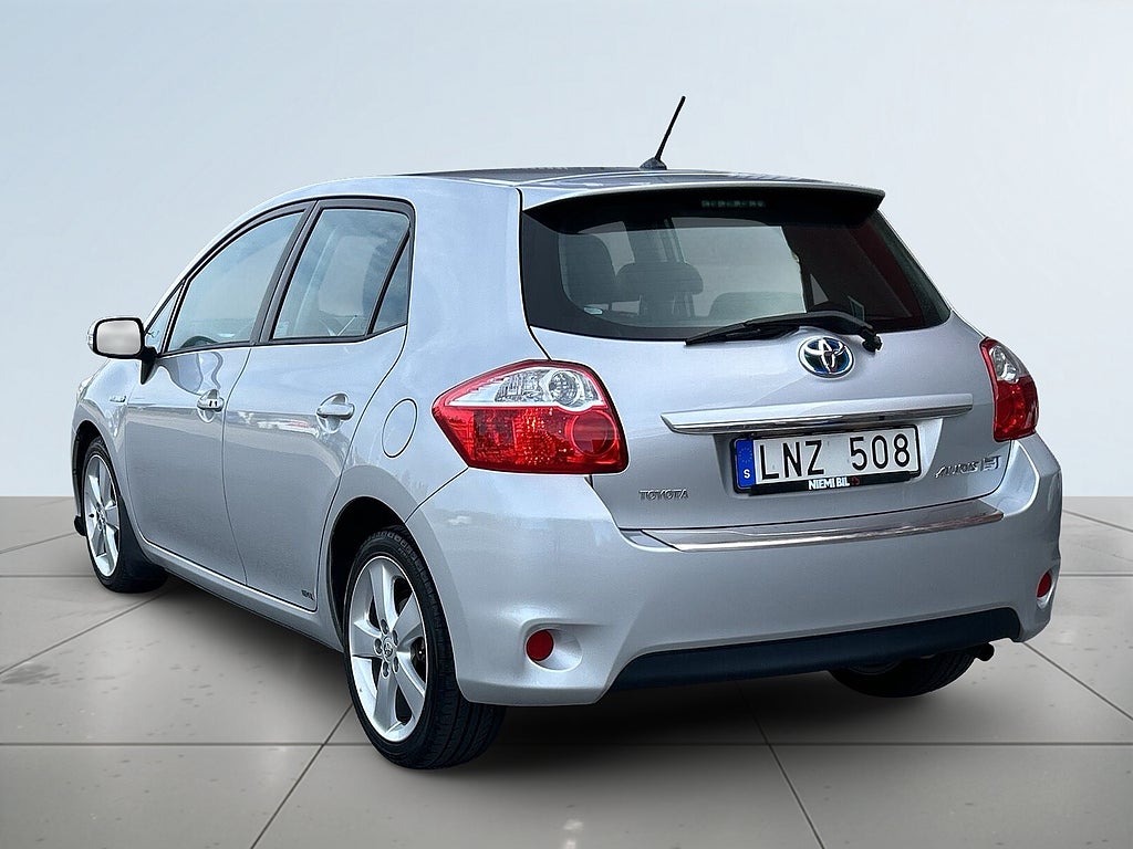 Toyota Auris Hybrid e-CVT MoK-Värm/S&V-Hjul/Kedja/Låg förbru.