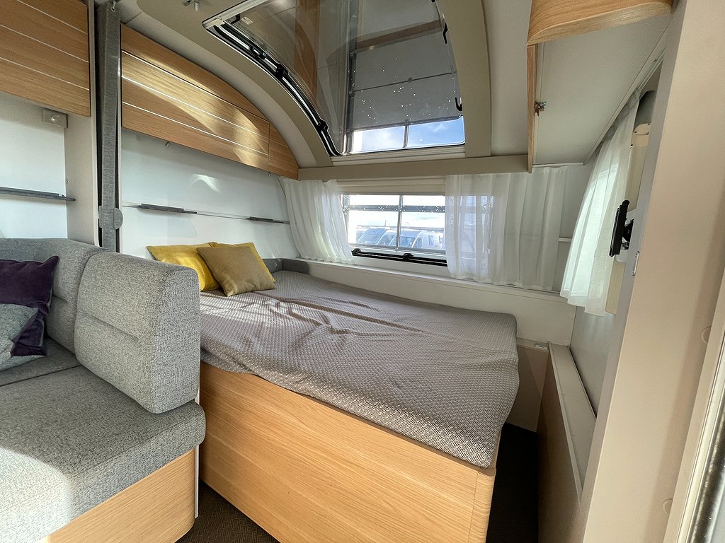 Adria Adora 573PT / Mover / AC / Barnkammare / Markis /  - Adria