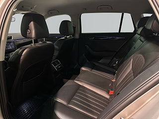 Skoda Superb Kombi 2.0 TDI 4x4 Business Edition L&K Drag Dvärm GPS Kamera SoV