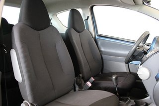 Halvkombi Toyota Aygo 8 av 13