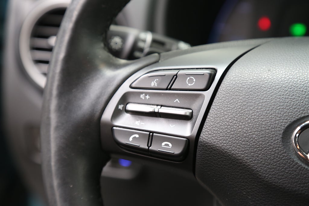 Hyundai Kona Electric 64 kWh Premium 204hk 1ägare I Nytt EV-batteri 2019