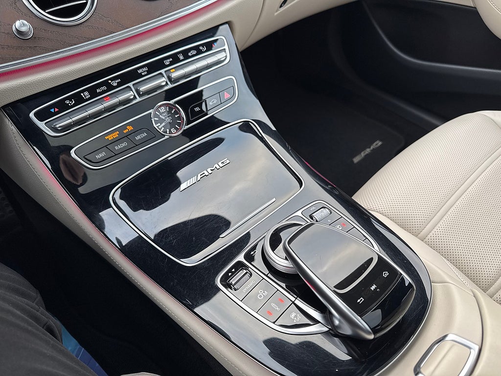 Mercedes-Benz E 63 S T 4MATIC+ AMG 612HK SVENSKSÅLD PANORAMA DRAGKROK 2018, bild 26