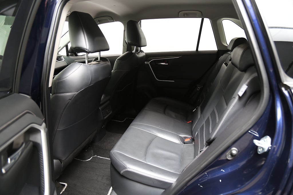 Toyota RAV4 2,5 Hybrid E-CVT Executive 2WD JBL Navi Skinn Dragkrok 2019