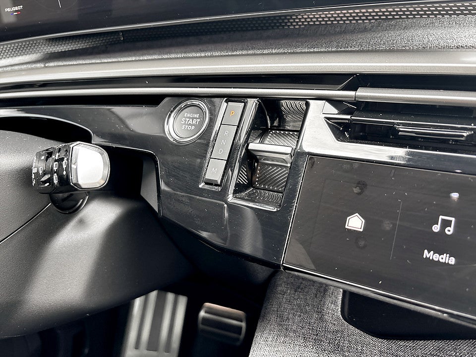 Bild på Peugeot 5008 GT Hybrid 145hk Aut 7-SITS B-KAMERA NAVI
