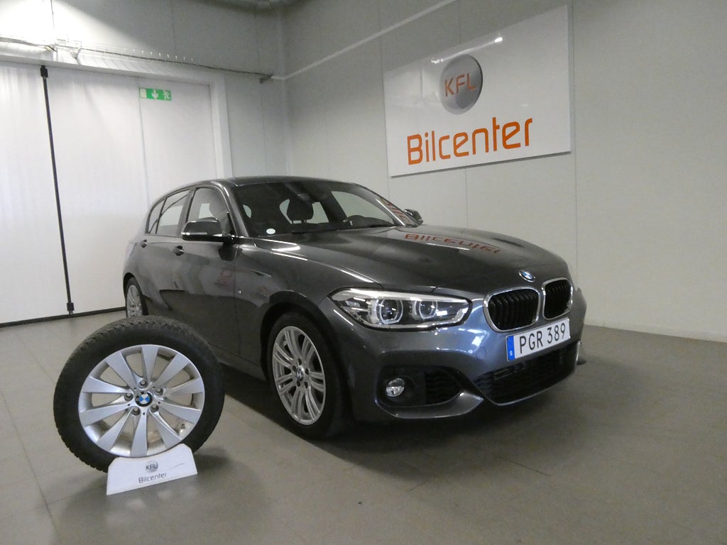 BMW 118I 5-dörrars M Sport *KFL 10år 2,99%* Automat-Rattvärme-SoV