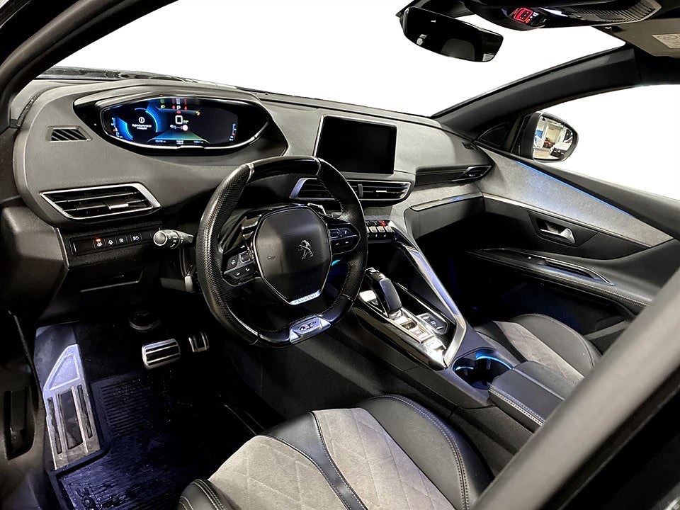Bild på Peugeot 3008 GT HYBRID4 PHEV 300hk Aut CARPLAY NAVI