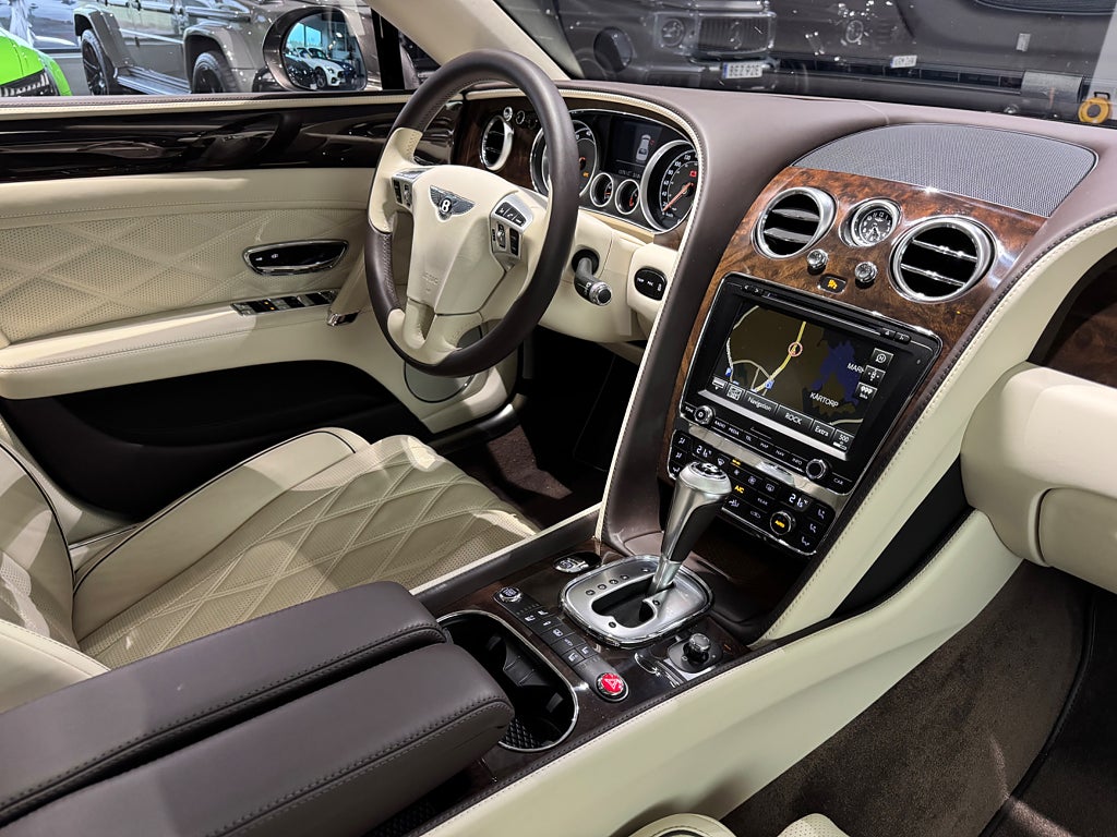 Bentley Flying Spur W12 6.0 W12 Endast 1275 mil - bild 12