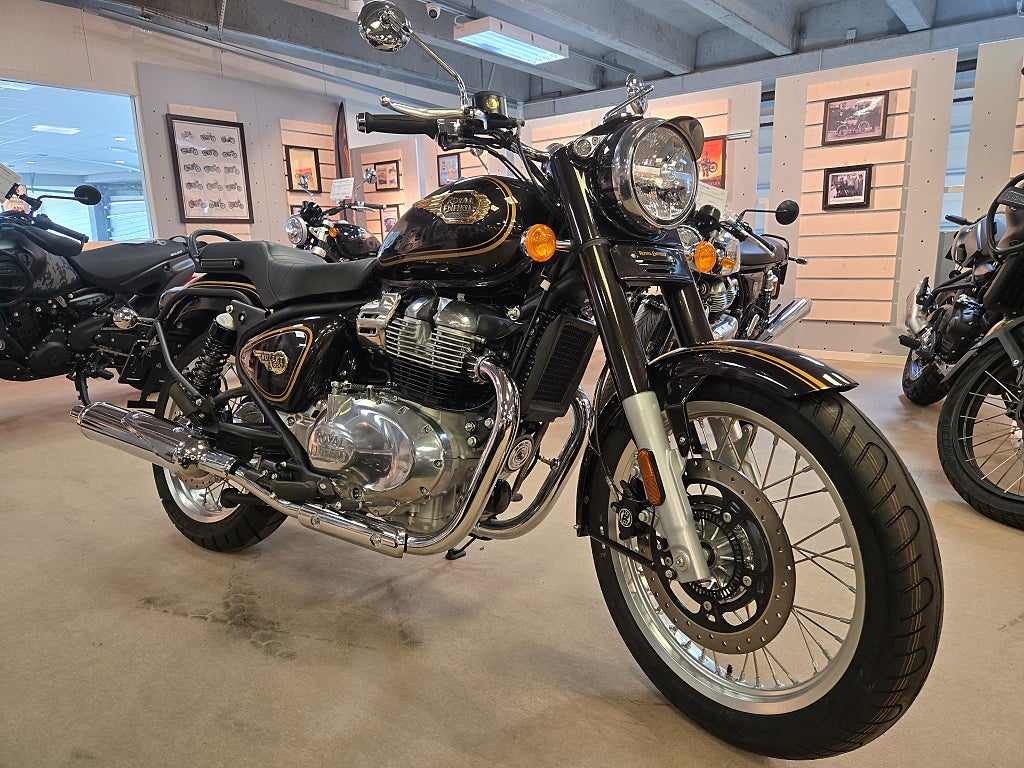 Royal Enfield BULLET 650 *NU I BUTIK* 