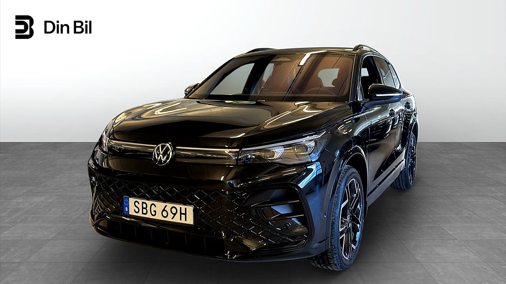 Volkswagen Tiguan R-LINE 2.0 TDI 4M DSG PANO/DRAG