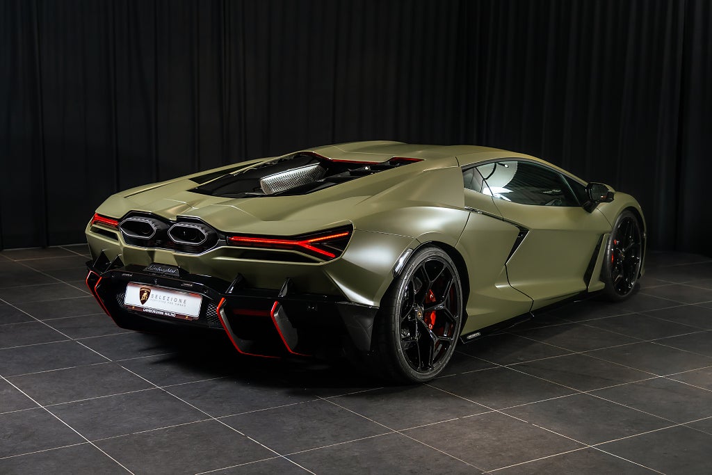 Gallery image 3 of 12