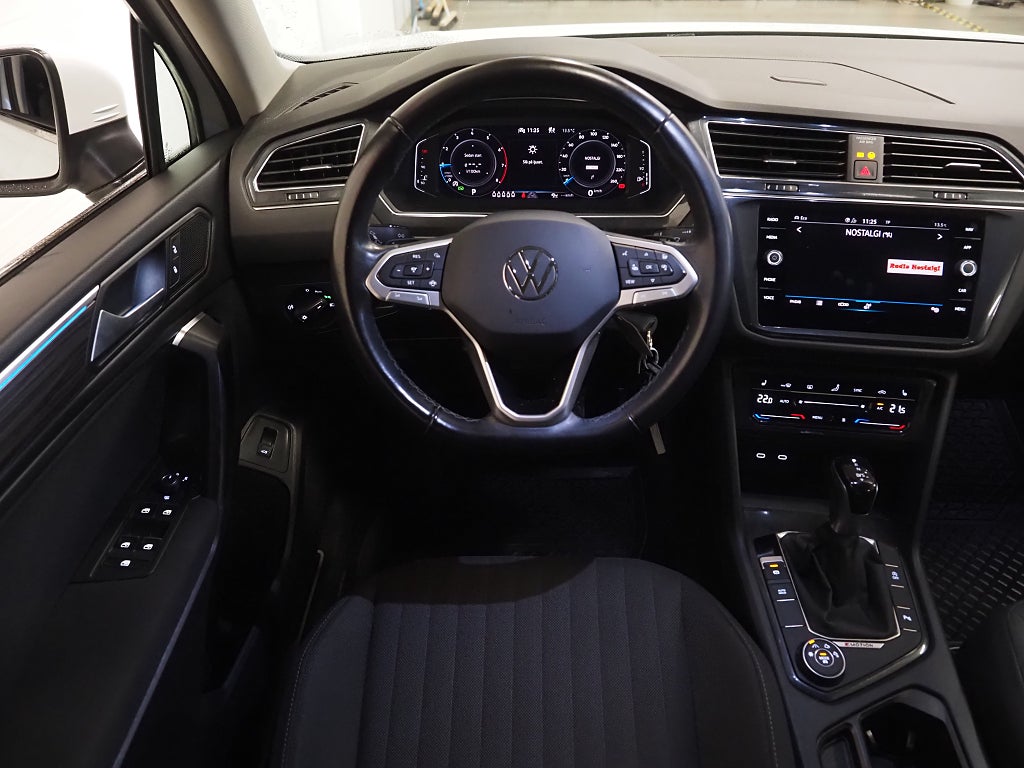 Volkswagen Tiguan Allspace TSI 190hk 4M 7-sitsIDrag|Värmare| 2023