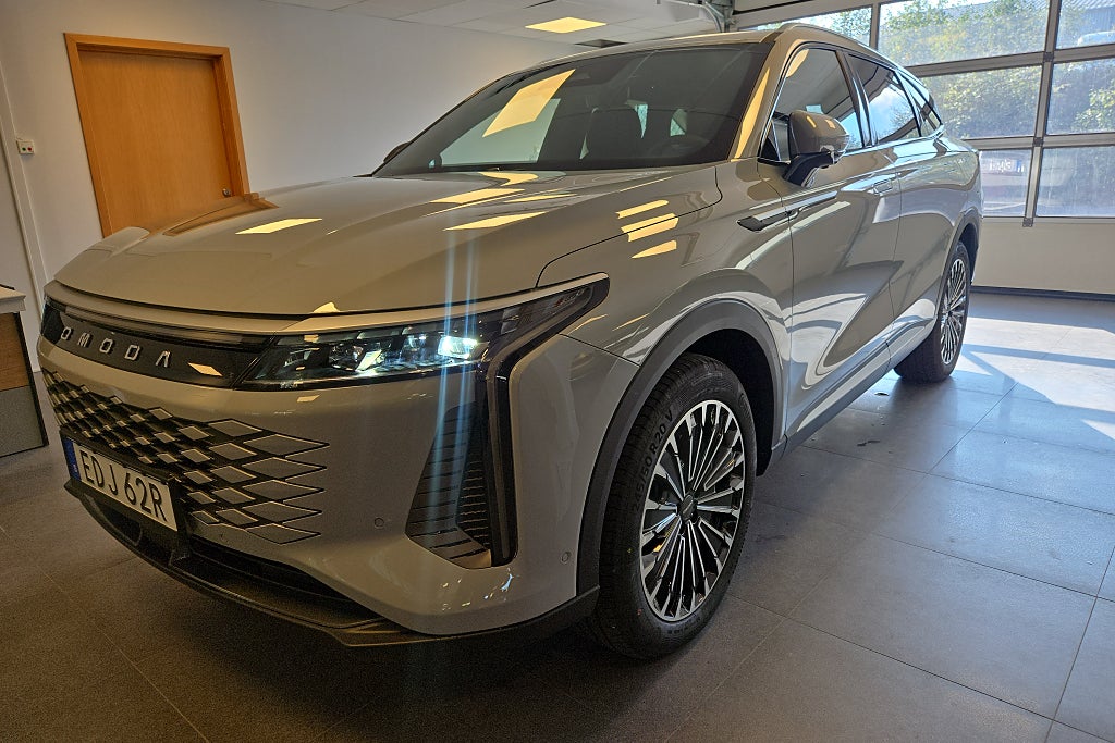 Omoda 9 1.5T + 34.46 kWh AWD DHT Euro 6