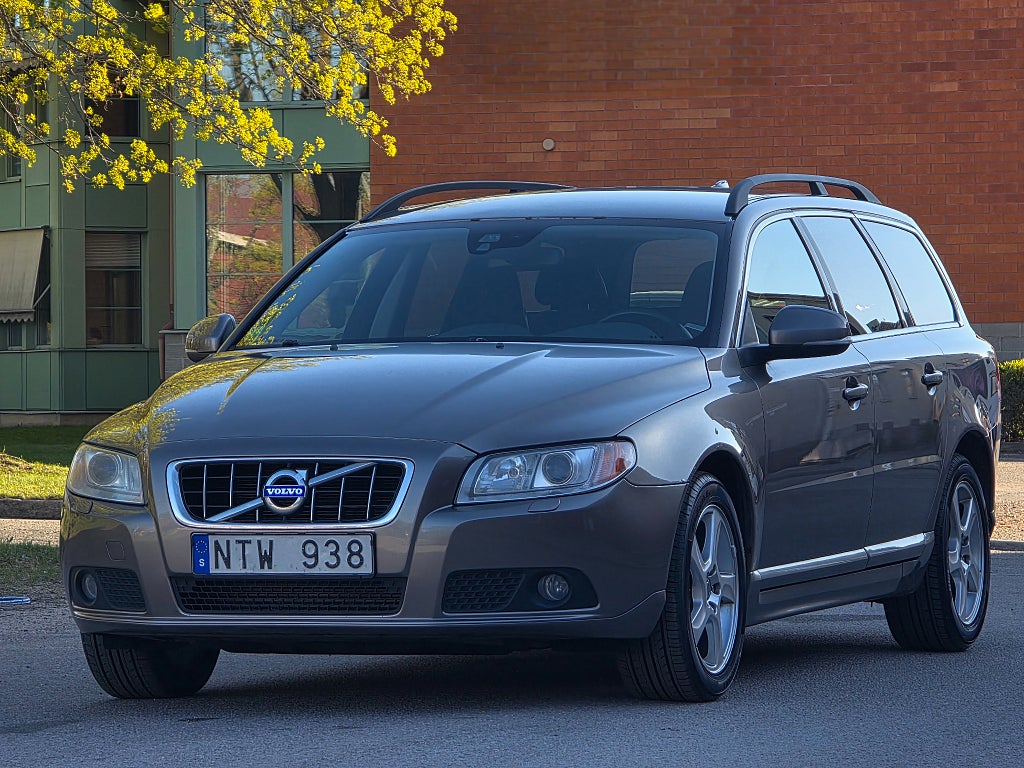Volvo V70 D5 Geartronic Momentum Drag / High Performance Ljud