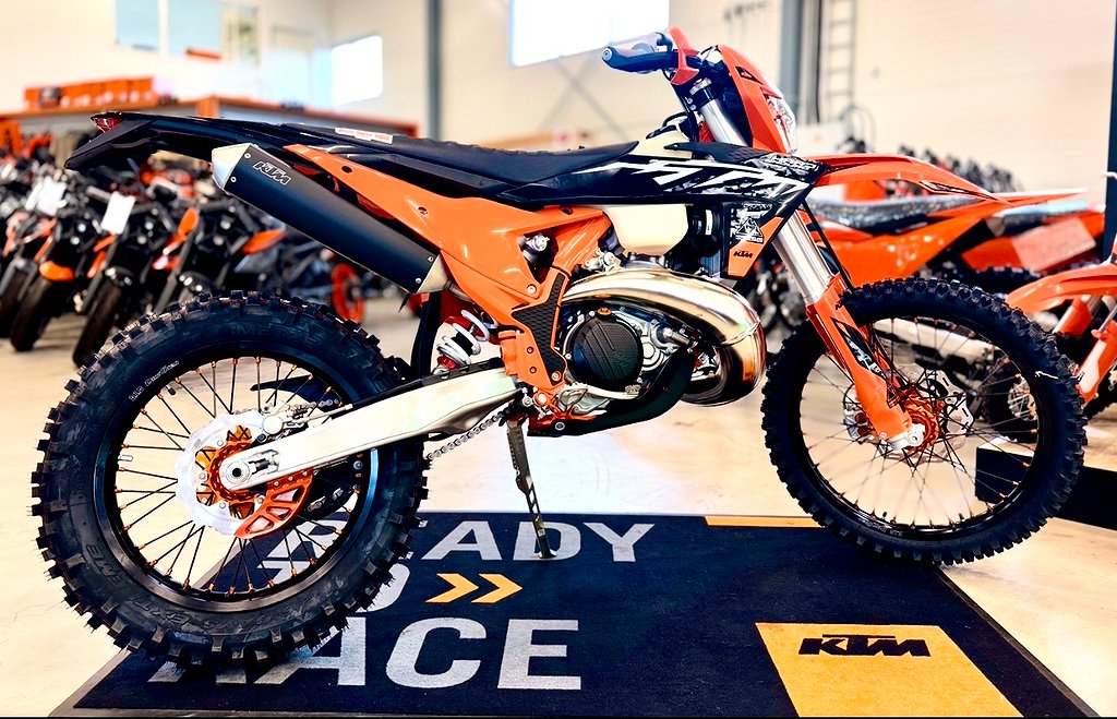 KTM 300 EXC HARDENDURO 2025 NU I BUTIK