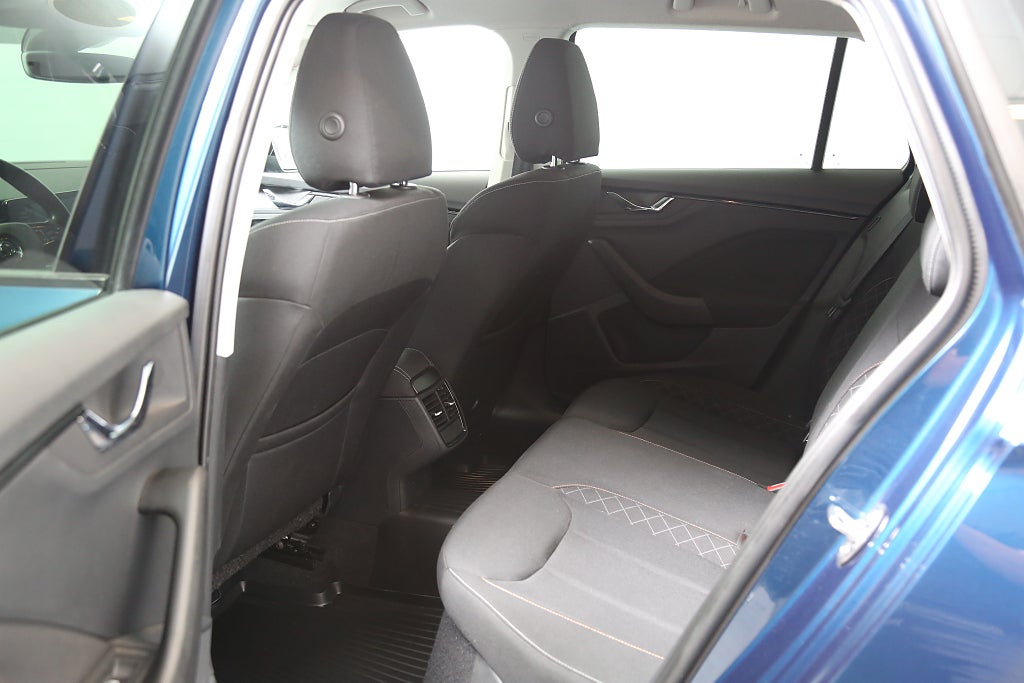 Skoda Kamiq 1,0 TSI Ambition 115hk Kamera CarPlay Drag 2020