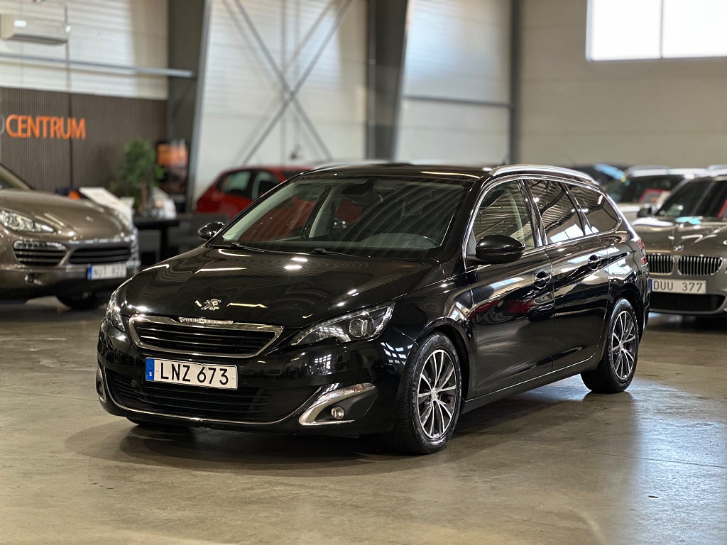 Peugeot 308 SW 1.2 PureTech Allure Pano Navi 131hk