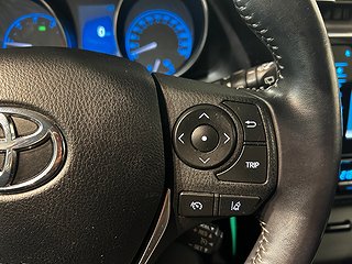 Toyota Auris Touring Sports Plus Kamera Mvärm Drag S/V-hjul